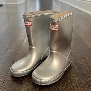 Hunter rain boots- never worn , size 9 (no box)
